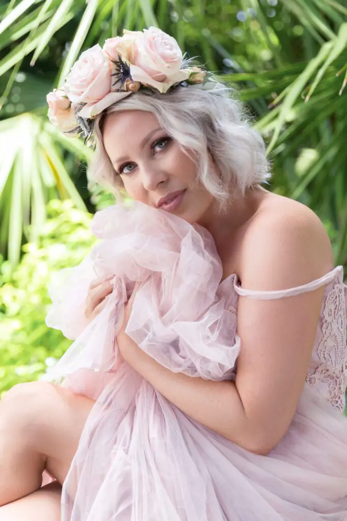 11 Breast Cancer Photoshoot Ideas You’ll Love (2024)